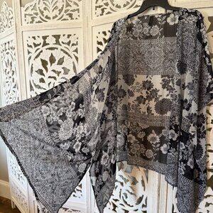 Lane Bryant women’s blue and white floral chiffon kimono cardigan 0X